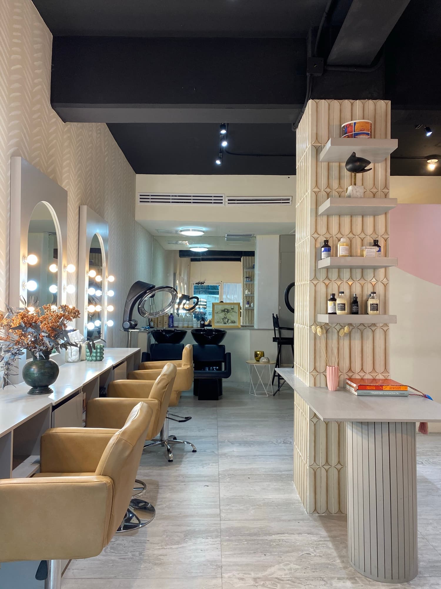 SALON SYLVIA Y MAJO — fotografía 1